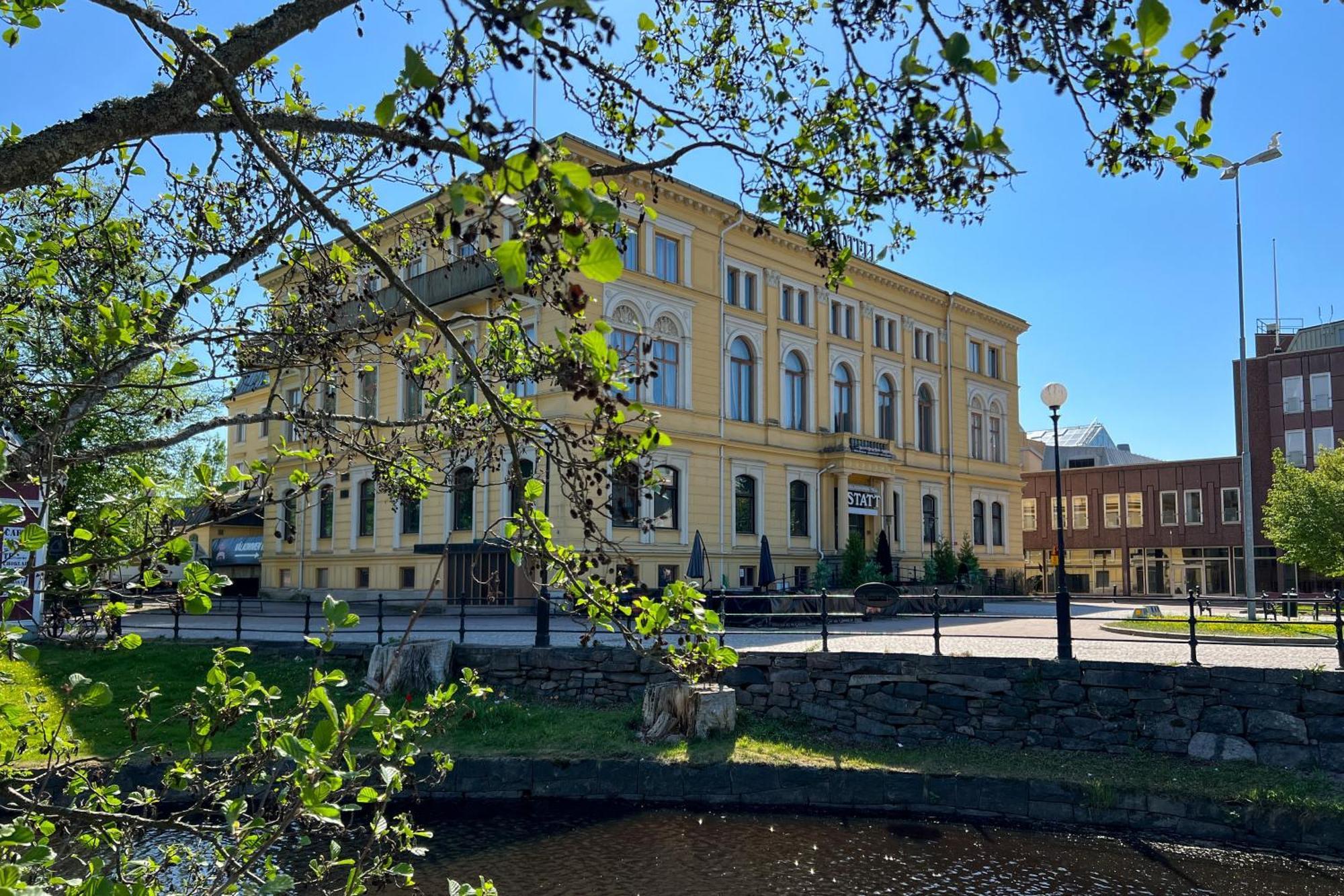 Stadshotellet Кристинехамн Экстерьер фото